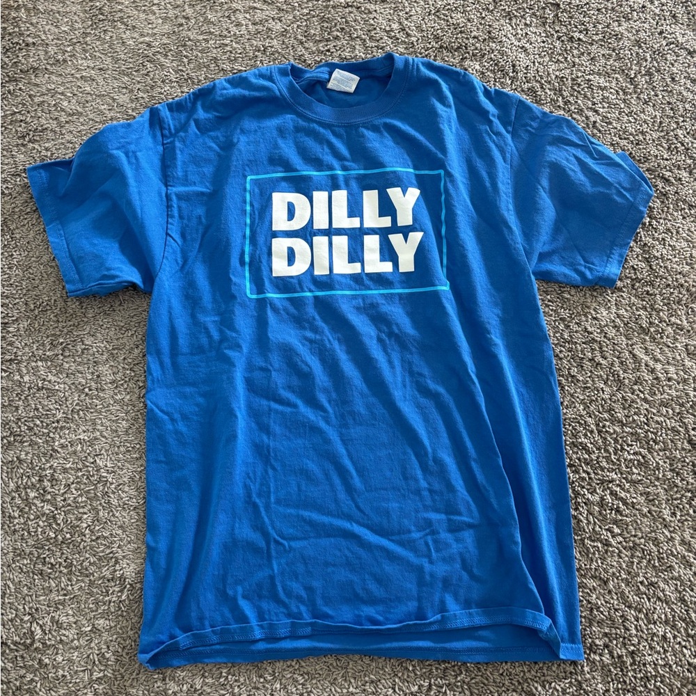 Men’s Bud Light “Dilly Dilly” Shirt (Medium)